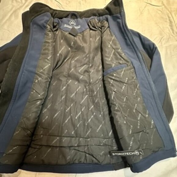 Stormtech - NWT - youth jacket. Size M - Picture 2 of 7